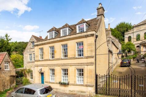 19 Coppice Hill 3...