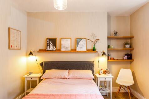 Basement Flat 277...