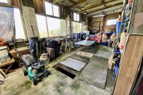 Detached Double Garage