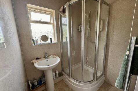 Shower Room En Suite