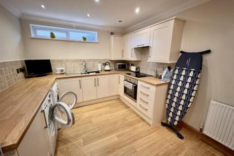 Kitchen/Utility Room