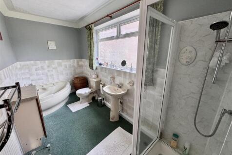 Downstairs Bathroom