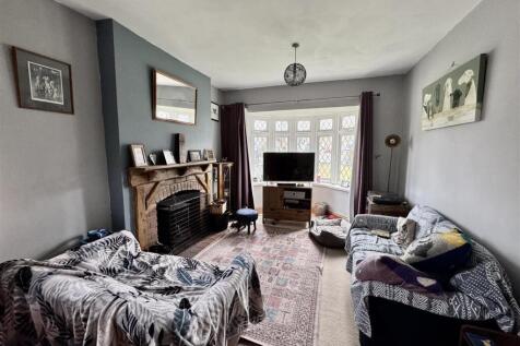 Sitting Room/Dining Room