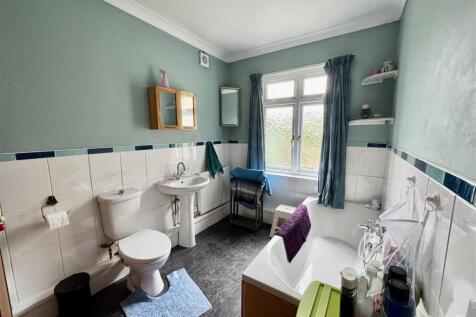 Downstairs Bathroom