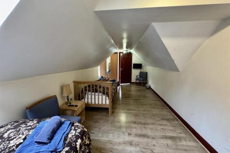 L Shape Bedroom 3