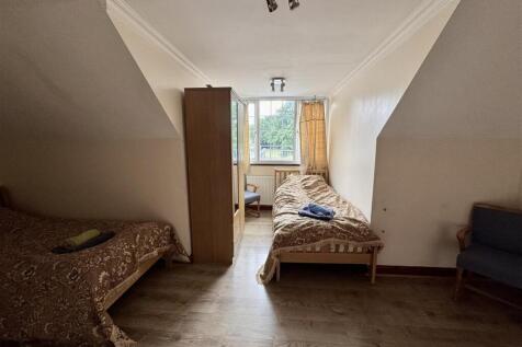 L Shape Bedroom 4