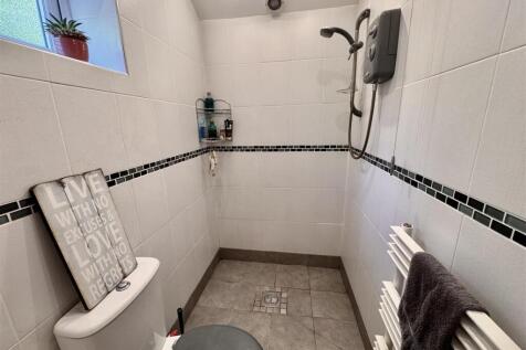 Downstairs Wet Room