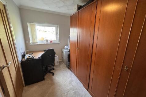Dressing Room 2