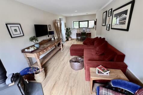 Bedroom 4/Snug