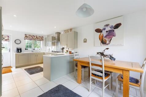 92548_21 June Lewis Way (13).jpg