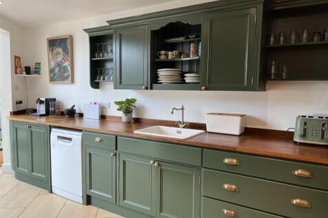 Rosare - Kitchen 1.jpg