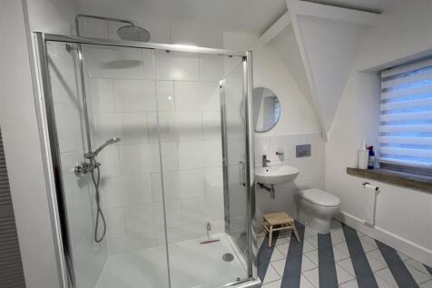Rosare - Kids Bathroom 1.jpg