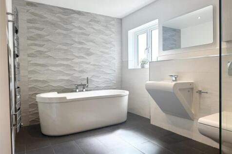 Bathroom 2.jpg