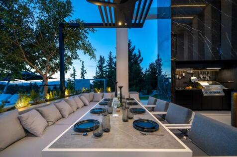 Property Image 100