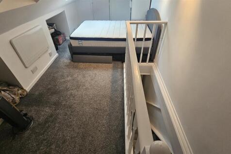 redwood bedroom 17.jpg