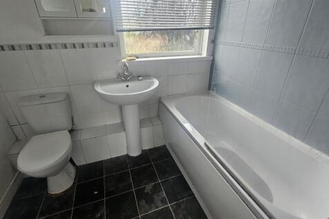 8 bacton 6.jpg