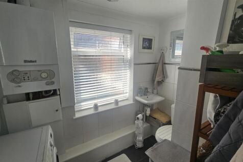 Cloaks/Utility Room