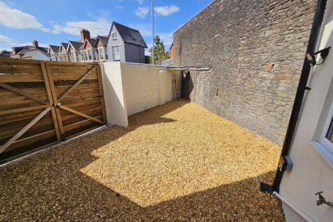 Side / Rear Garden