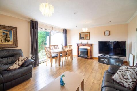 Lounge / Dining Room