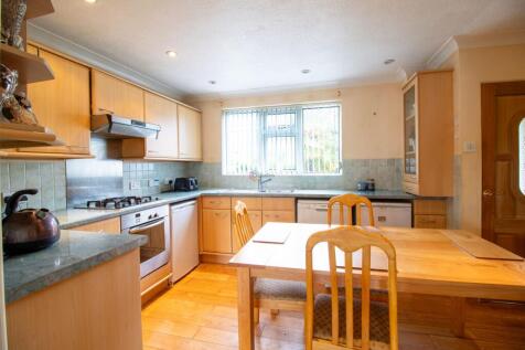 Kitchen / Breakfast Room