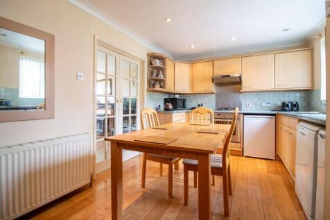 Kitchen / Breakfast Room