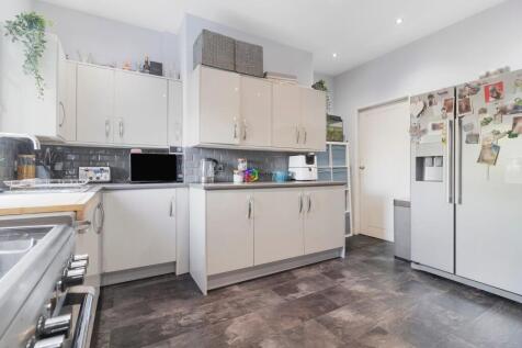 Kitchen / Dinder