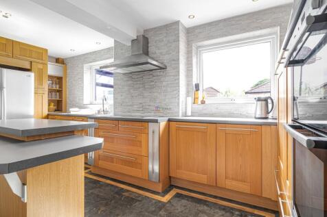 Kitchen / Breakfast Room