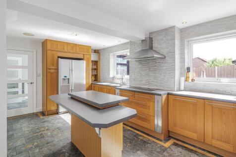 Kitchen / Breakfast Room