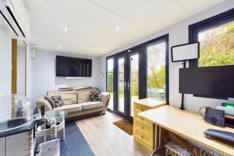 Garden Home Office