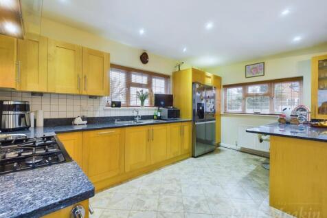 Kitchen/ Dining Room