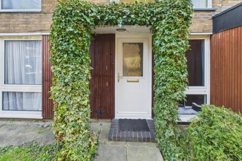 Leyburn Gardens