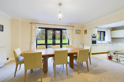 Kitchen/ Breakfast room