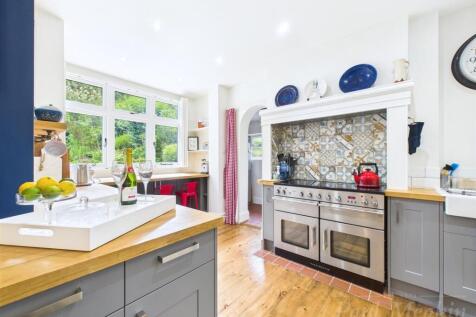Kitchen Breakfast/ Living area