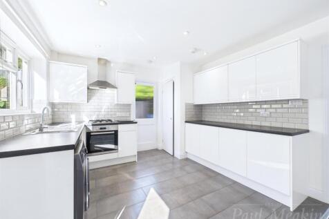 Kitchen/ Dining Room