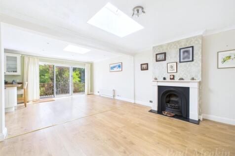 Open Plan Living/ Dining Area