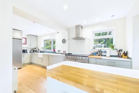 Kitchen/ Breakfast Room