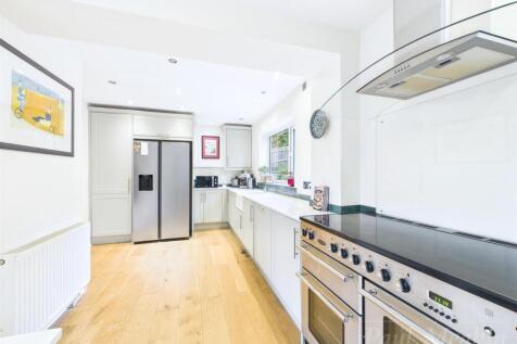 Kitchen/ Breakfast Room