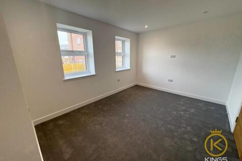 6 Carpenter Close...