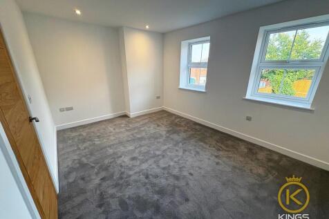 6 Carpenter Close...