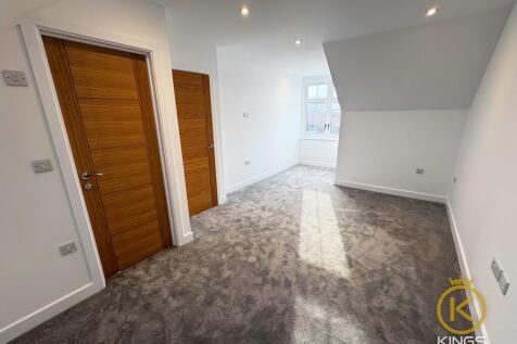 6 Carpenter Close...