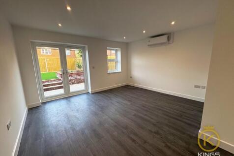 2 Carpenter Close...