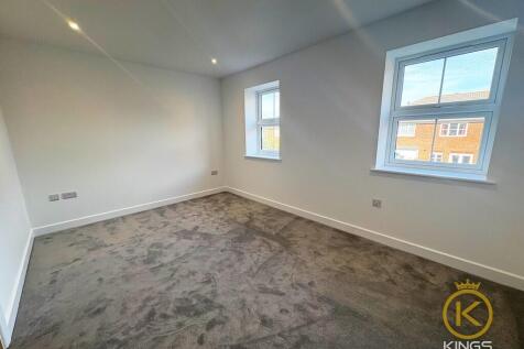 2 Carpenter Close...