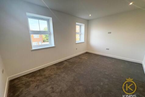 2 Carpenter Close...
