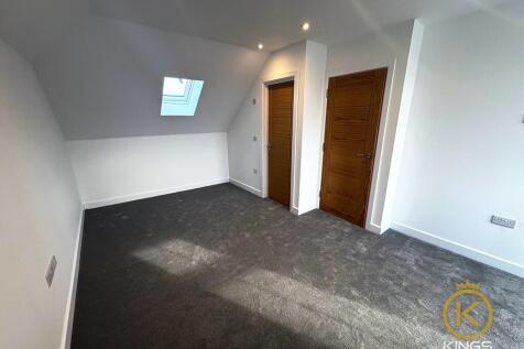 2 Carpenter Close...