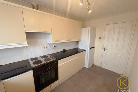 7 RHYS COURT (9)
