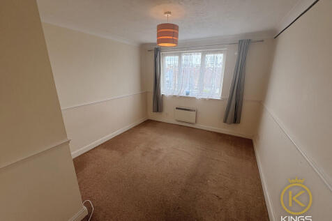 7 RHYS COURT (7)