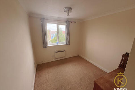 7 RHYS COURT (1)