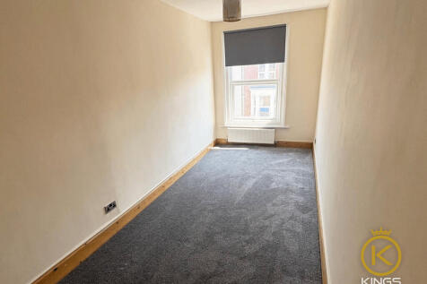 18A ELPHINSTONE R...