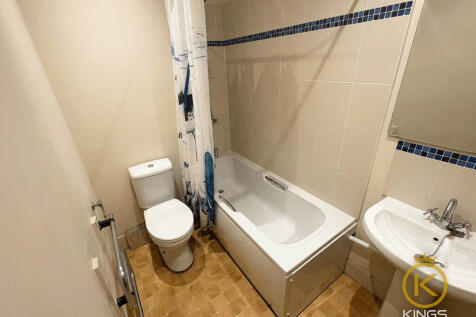 18A ELPHINSTONE R...