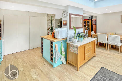 20251018_14414938...